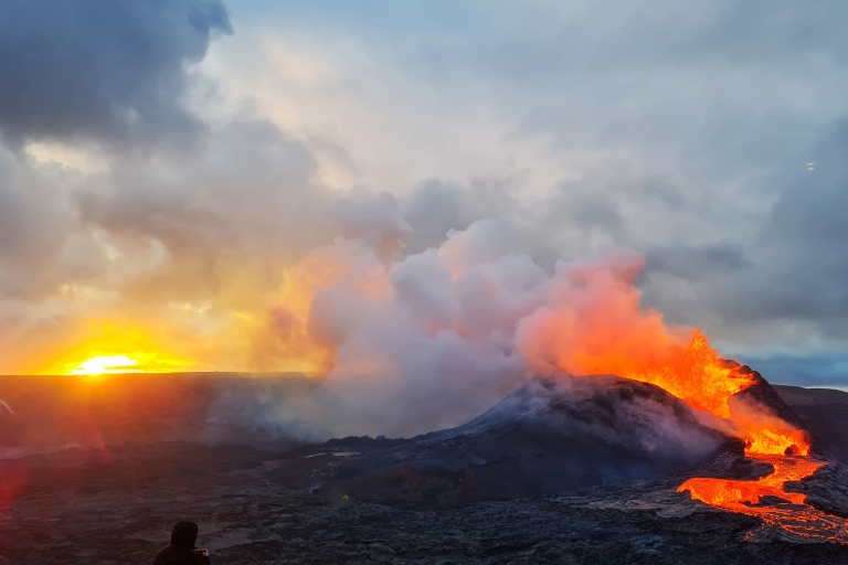 Van Reykjavík: Fagradalsfjall-vulkaanwandeling met geoloog