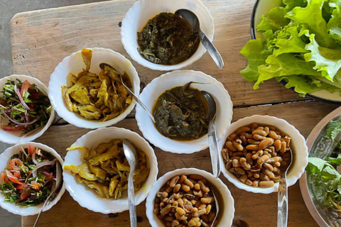 Benessere e cultura per donne: yoga, henné e cucina di Jaipur