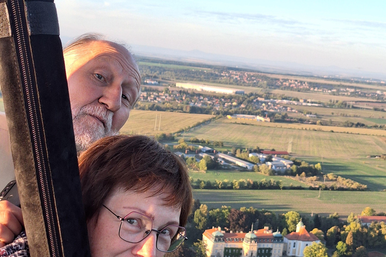 From Prague: Balloon ride with Champagne & Picnic