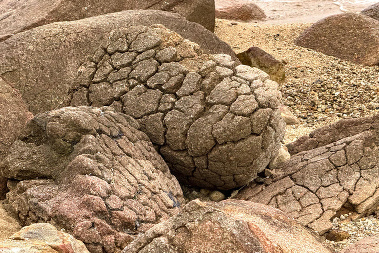 Tour in yacht del Geoparco UNESCO di Hong Kong: quattro archi marini e vulcanoTour in yacht del geoparco UNESCO di Hong Kong: quattro archi marini e vulcano