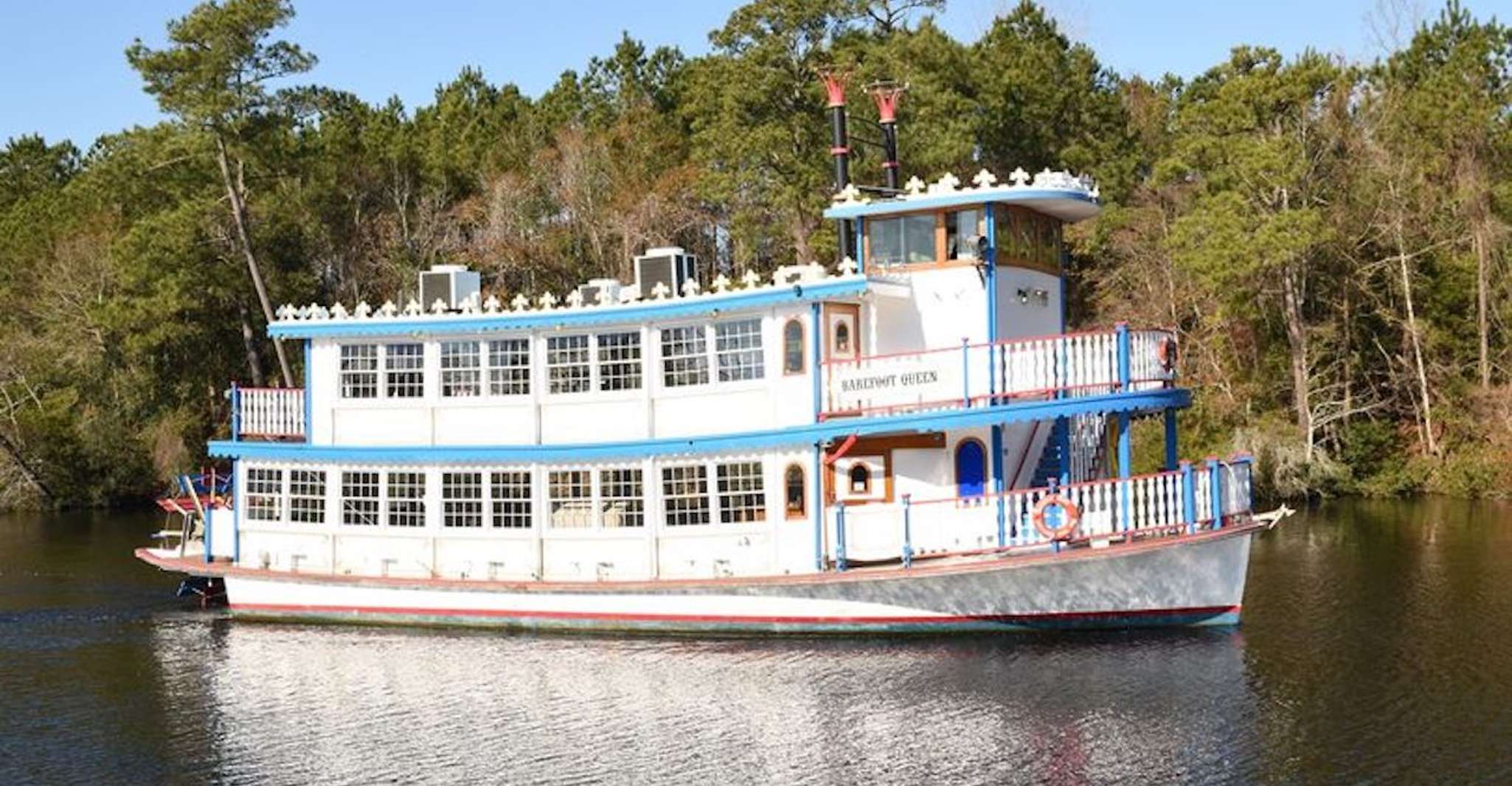 North Myrtle Beach, cena crucero en un bote de padel rueda - Hizvo