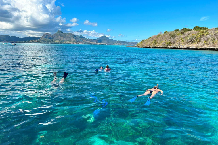 Excursión de un día: Excursión privada en lancha rápida por Mauricio