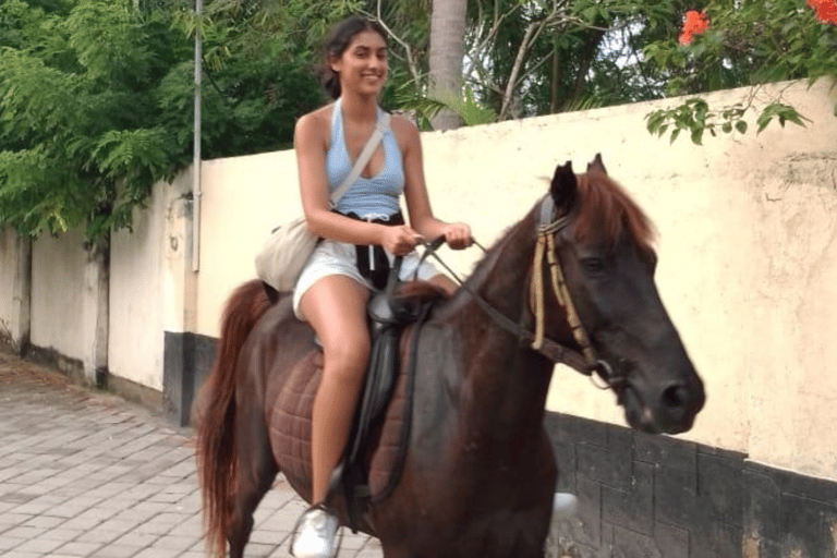 Gili Trawangan: Horse Riding on the Beach30 Minutes