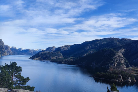 Stavanger: Lysefjord, uitzichtspunt Høllesli & tocht Ytra Dorvika