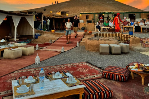 Mittagessen &amp; Schwimmen Kamelritt und Quadfahren in Agayaf