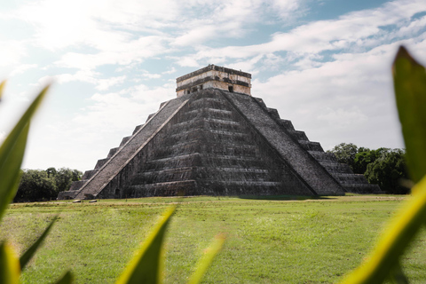 Cancun: accesso a Chichén Itzá, Ek Balam, un Cenote e un pranzoTour privato con prelievo