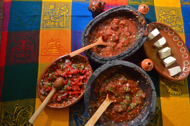 El Quelite: Molcajete Salsa en Tortilla Maken Workshop