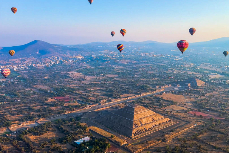 Teotihuacan : Vol en montgolfière avec petit-déjeuner et transport