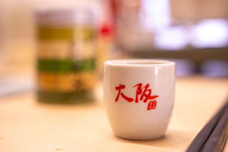 Osaka : Cours de cuisine et dégustation de saké avec visite du marché local