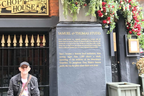 Manchester: Guided Walking Tour of Historic Pubs & City