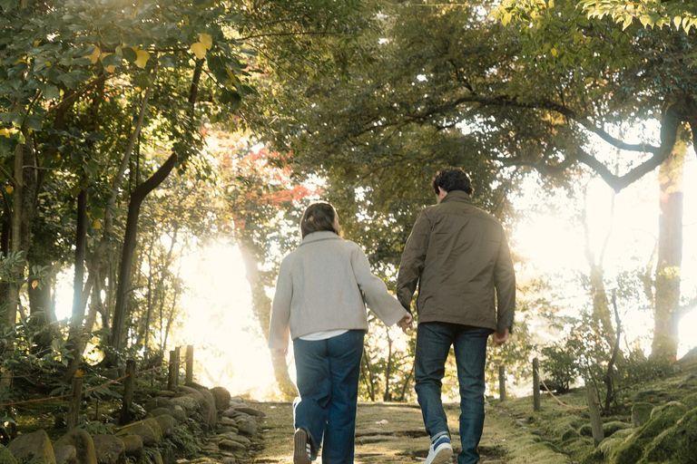 Kanazawa: Private Tour with Photographer and Photoshoot Kanazawa: Private Tour with Photographer - Half Day