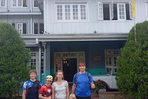 Kandy: Ambuluwawa, Pinnawala & Tea Factory by Tuk Tuk