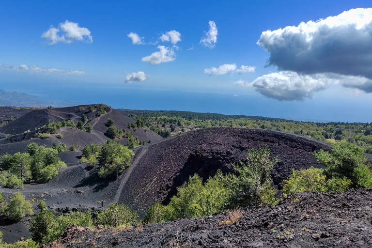Sicily: Etna and Alcantara Gorges Full-Day Tour with Lunch Private Tour in French