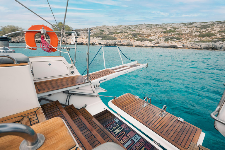 Heraklion: Dia Island Luxury Sailing Trip with Meal &amp; Drinks