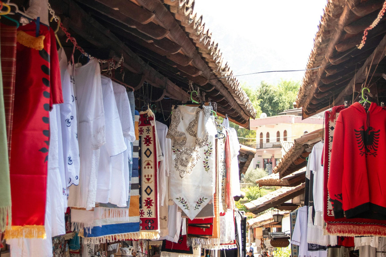 De Durres/Golem: Viagem de um dia a Kruja com almoço tradicionalFrom Tirana/Durres: Kruja Day Trip with Traditional Lunch