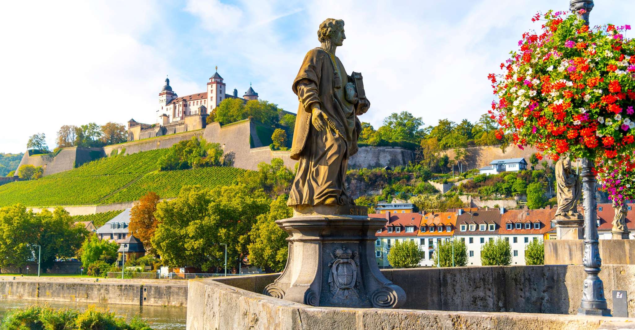 Würzburg, City walking tour and Bishops' Residence (English) - Housity