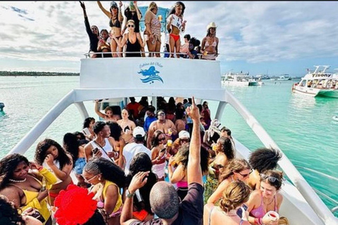 Punta Cana: Party Boat Cruise with Snorkeling & Open Bar