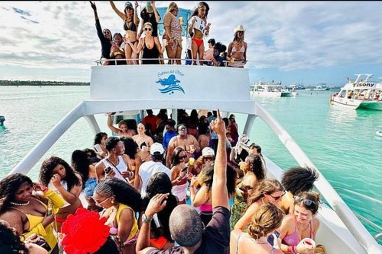 Punta Cana: Party Boat Cruise with Snorkeling & Open Bar