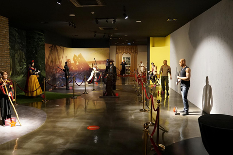 Antalya: Aquarium Tour with Hotel Pickup & Combo Options Antalya Aquarium & Wax Museum Entry Ticket