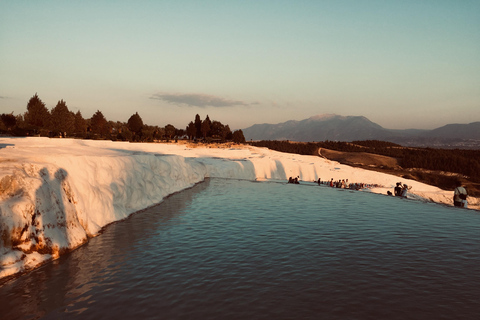 From Izmir: Hierapolis and Pamukkale Tour with Guide