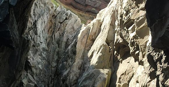 São Miguel: Bootstour – Vulkanische Wunder, Höhlen und Geschichte