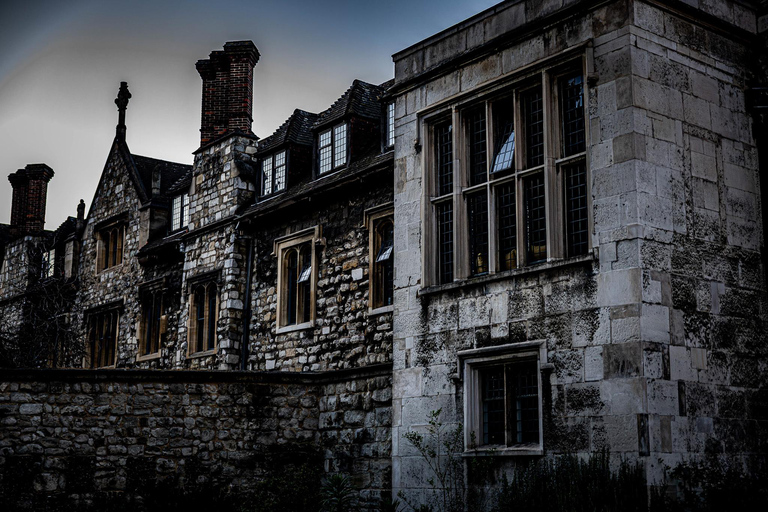 London by Night: Haunted Ghost Walking Tour & Dark History London: Haunted Ghost Night Walking Tour