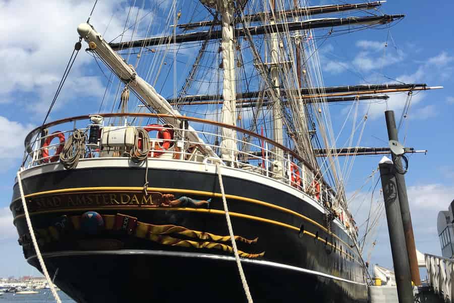 Boston: Hafenrundfahrt zum 250. Jubiläum der Großsegler. Foto: GetYourGuide Boston: Hafenrundfahrt zum 250. Jubiläum der Großsegler. Foto: GetYourGuide