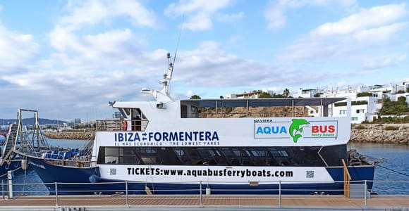 Playa d’en Bossa/Figueretes: Roundtrip Ferry to Formentera