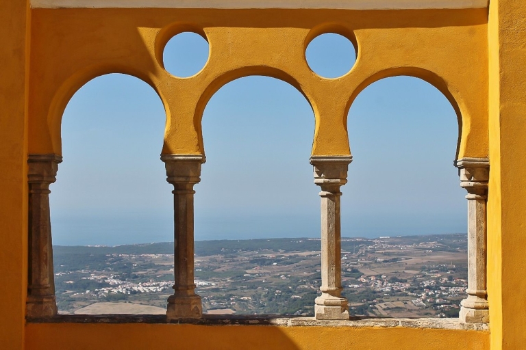 Sintra, a Cascais: całodniowa prywatne zwiedzanieSintra w języku hiszpańskim, angielskim i portugalskim