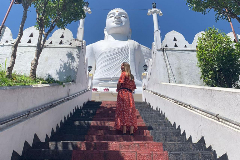 Visita la ciudad de Kandy en Tuk TukVisitas a la ciudad de Kandy