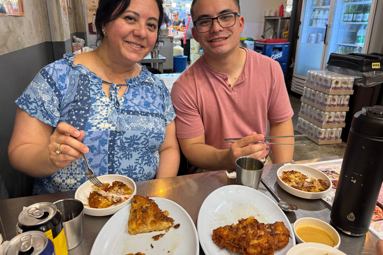 Seoul: Local Vibes, Food & Market Tour with 12+ Tastings