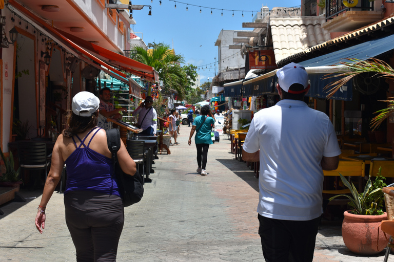 Isla Mujeres: Katamaran i nurkowanie tylko dla dorosłychWycieczka z Cancun