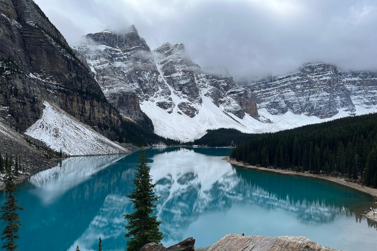 Banff: Lake Louise and Moraine Lake 75 min each Shuttle