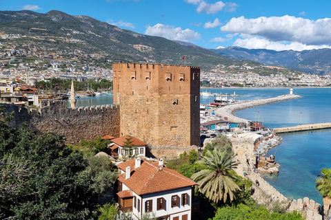 Alanya: tour della città con funivia, tour in barca e pranzo DimcayTour dei punti salienti di Alanya: Funivia, crociera in barca e attrazioni della città