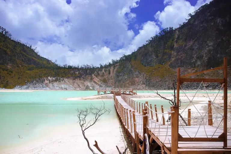 Jakarta: White Crater, Suspension Bridge & Hot Spring