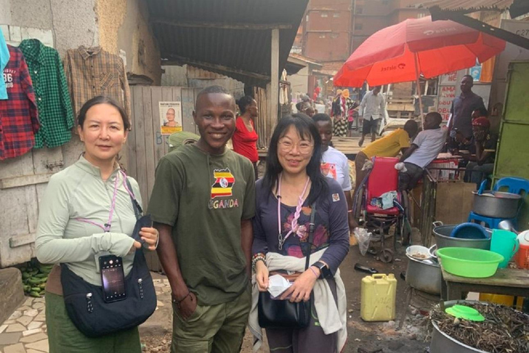 Kampala: Katanga Slums, Equator, and Community Walk Tour
