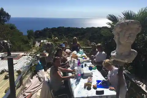 Sculpture in Ventimiglia,classic modelling class in Italy