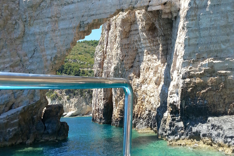 Zakynthos: Passeio de tartaruga na Ilha das Tartarugas e nas Cavernas de CeriZakynthos: Passeio com tartarugas na ilha de Marathonisi e cavernas de Ceri