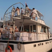 Subic: Sunset Dinner Yacht Cruise from Manila/Clark Subic: Sunset Dinner Yacht Cruise from Manila/Clark