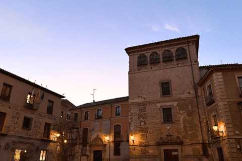 Toledo: Unveiling History Through Cinema at Night