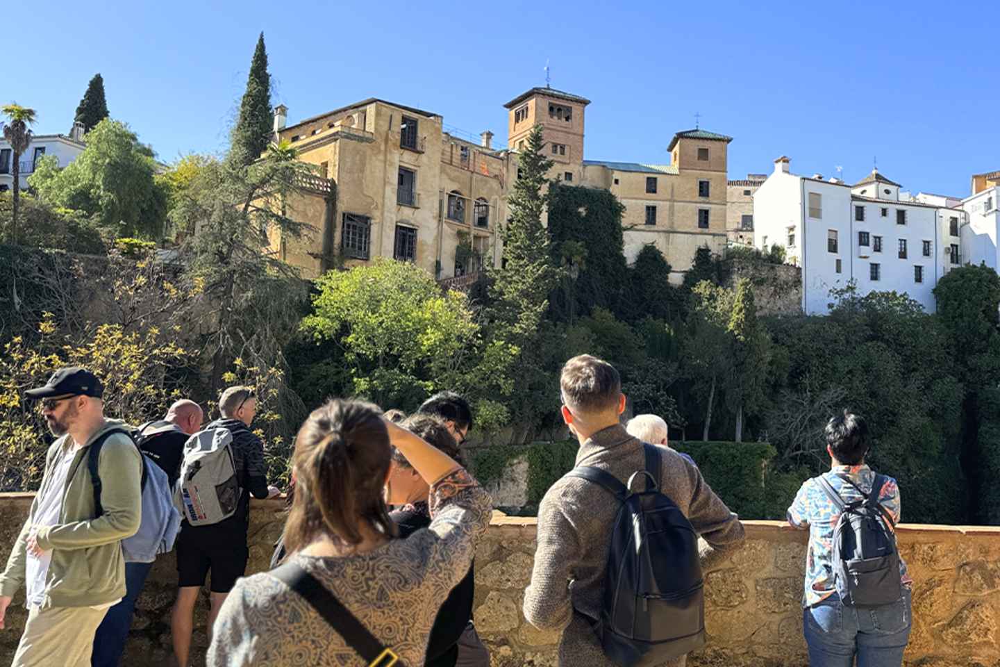 말라가 출발: 론다와 세테닐 데 라스 보데가스 완벽 투어