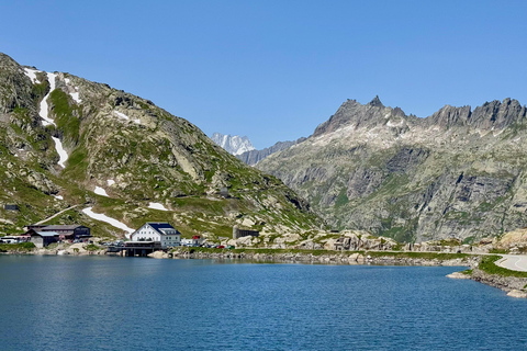 Interlaken: Guided Bus Tour with Swiss Locals