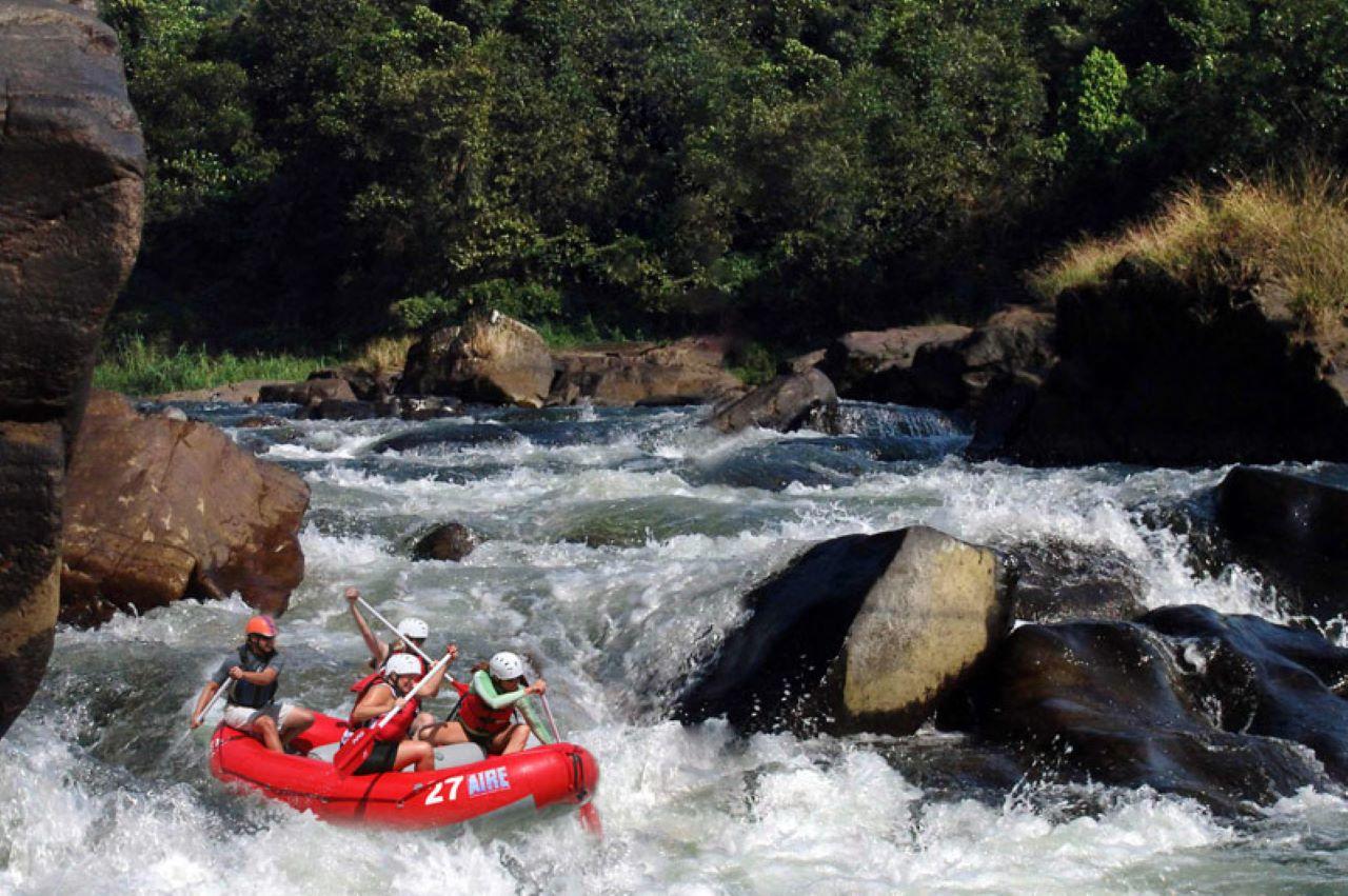 Nuwara Eliya/Hatton: Rafting, Ziplining, Mittagessen und Transfers