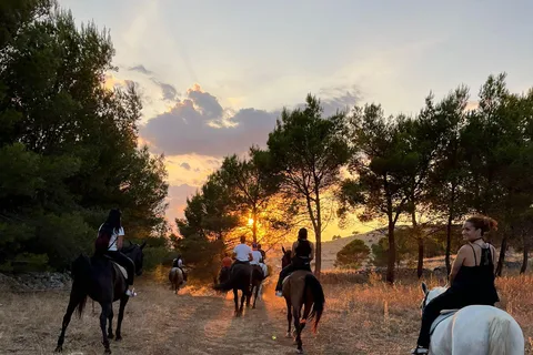 Matera : randonnée à cheval au coucher du soleil sur la Murgia