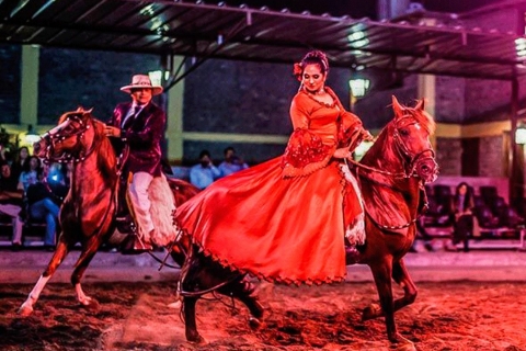 Lima: Kolacja i pokaz koni paso