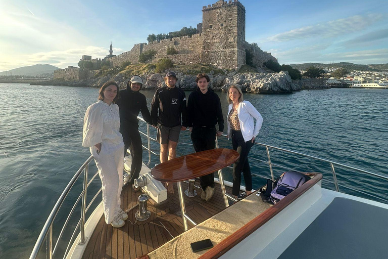 Bodrum Private Boat tour with lunch & swimming stops