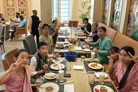 From Delhi: Taj Mahal Sunrise Tour with Elephant SOS Centres Tour with Car, Driver, Ticket, Guide & 5star Meals