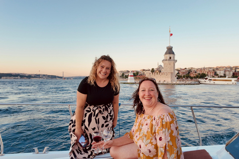 Stambuł: Wycieczka jachtem w małej grupie z nieograniczoną ilością winaWycieczka grupowa