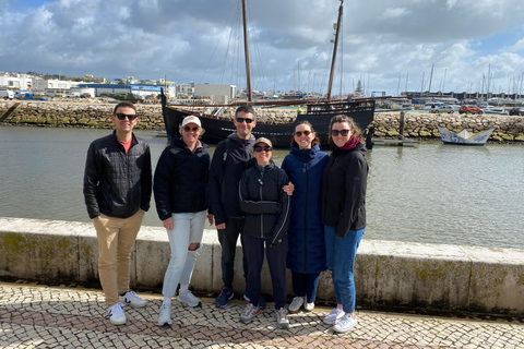 Lagos: Wandeltour met gids met Brodie uit AustraliëLagos: Wandeltour met gids en lokale tips