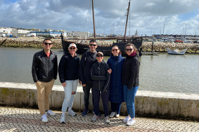 Lagos: Wandeltour met gids met Brodie uit AustraliëLagos: Wandeltour met gids en lokale tips